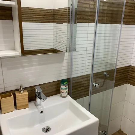 Niko's Deluxe アパート *