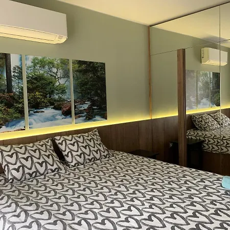 Niko's Deluxe Апартаменты *