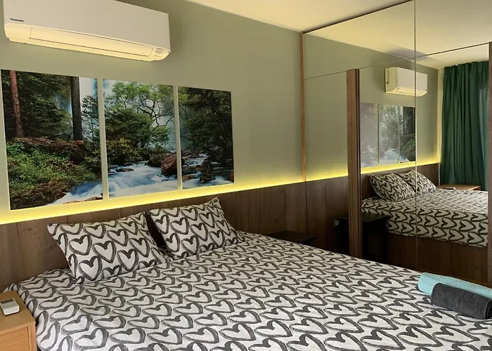 Niko's Deluxe Lägenhet *